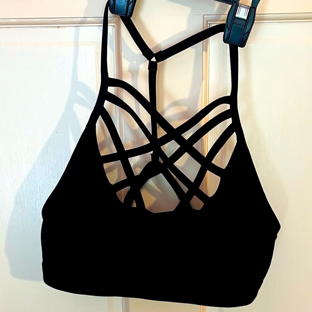 Calia by Carrie Underwood Strappy Neck Sports Bra in Black